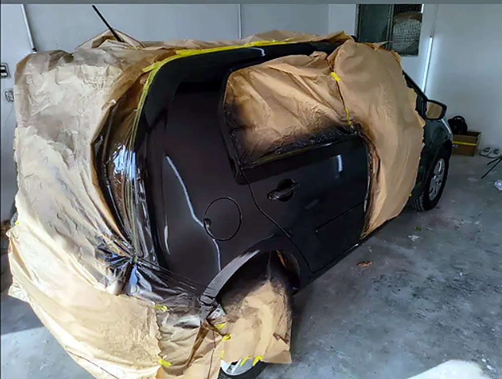 Gol em preparação para pintura